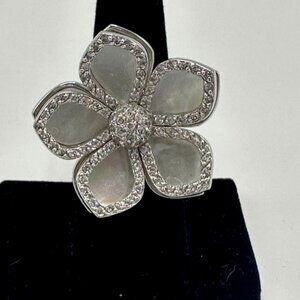 Spinning Mother of Pearl Floral Cocktail Ring